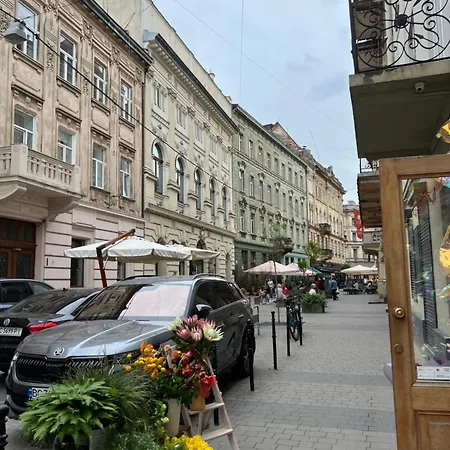 Art Studio Near Opera Theatre Lviv