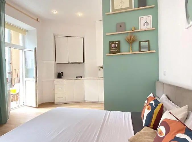 Apartment Art Studio Near Opera Theatre