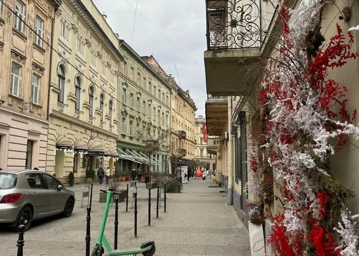Art Studio Near Opera Theatre Apartment Lviv
